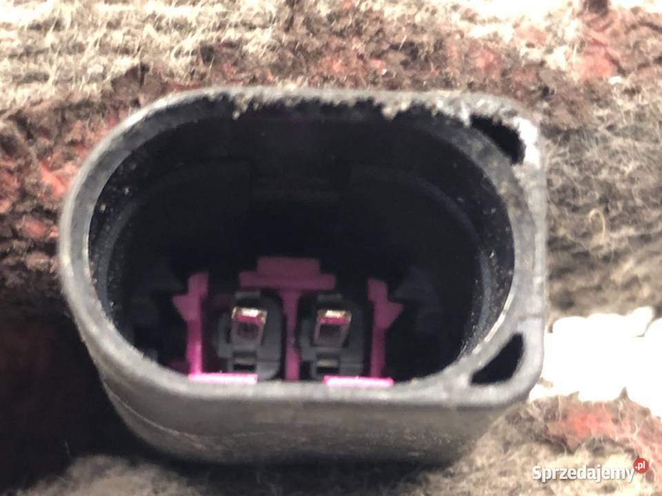 ZAMEK MASKI VW BORA I SedanLimuzyna 9813 sprzedam