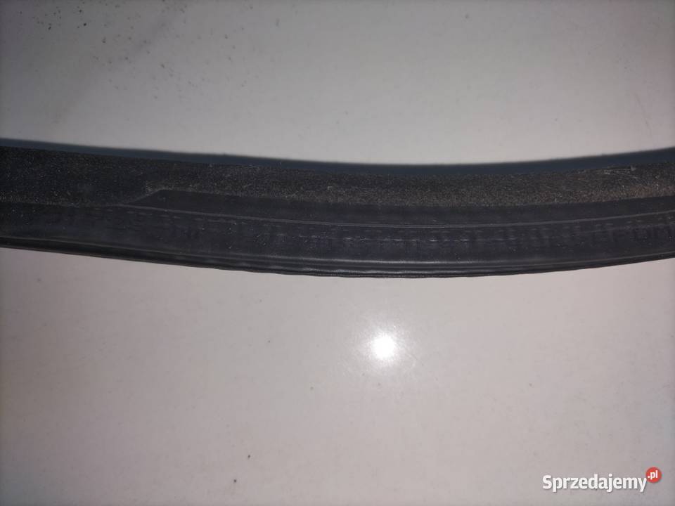 Uszczelka drzwi prawych przednich BMW E46 stan Poręba