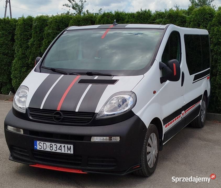 Opel Vivaro 9 osobowy prywatnie 204 przebiegu Vivaro
