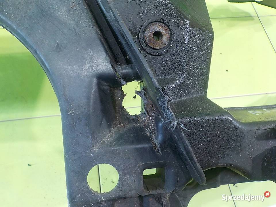 AUDI TT 8N 18 T 01r 2D pas przedni wzmocnienie