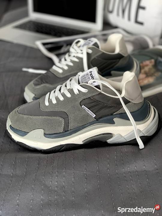 balenciaga triple s size 5 38 DUPES in RM7 Havering for