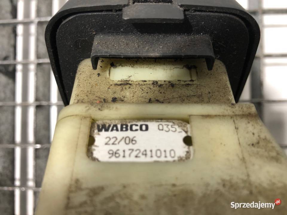 ZAWÓR HAMULCA RĘCZNEGO SCANIA 4 series 1774973