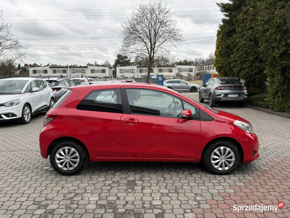 Toyota Yaris Niski Przebieg Gwarancja III benzyna Tarnowskie Góry sprzedam