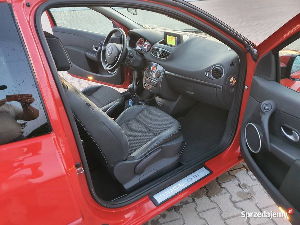 Sprzedam Renault Clio światła przeciwmgielne Clio