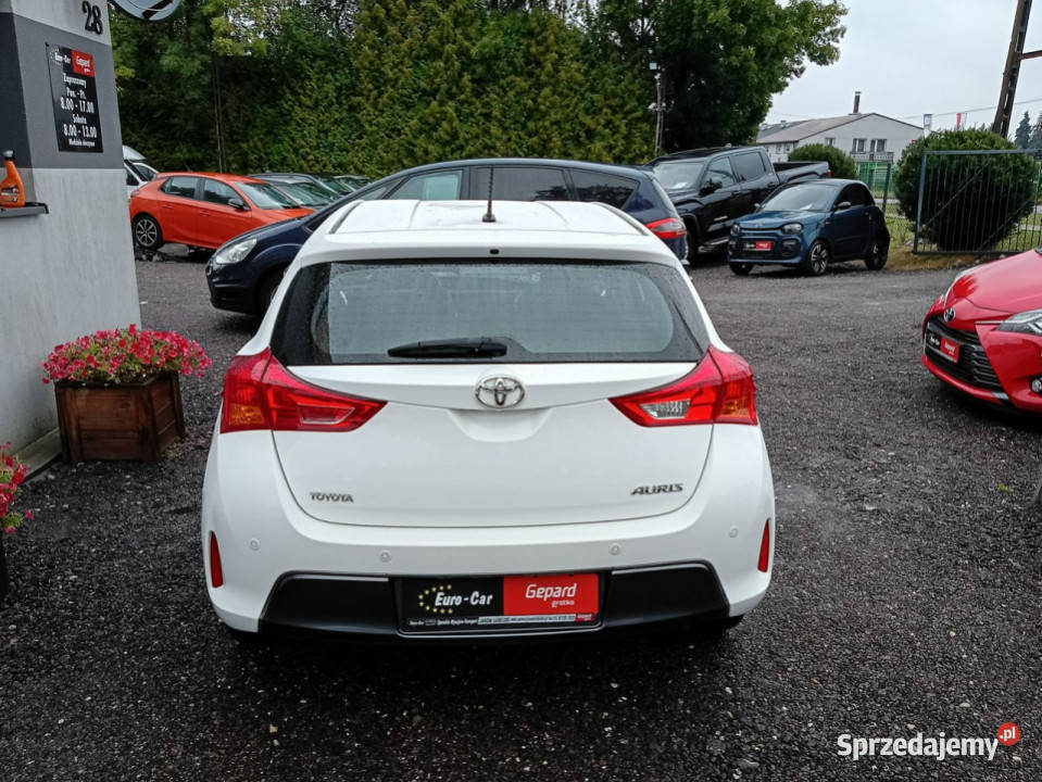 Toyota Auris II 2012 nieuszkodzony Janów Lubelski