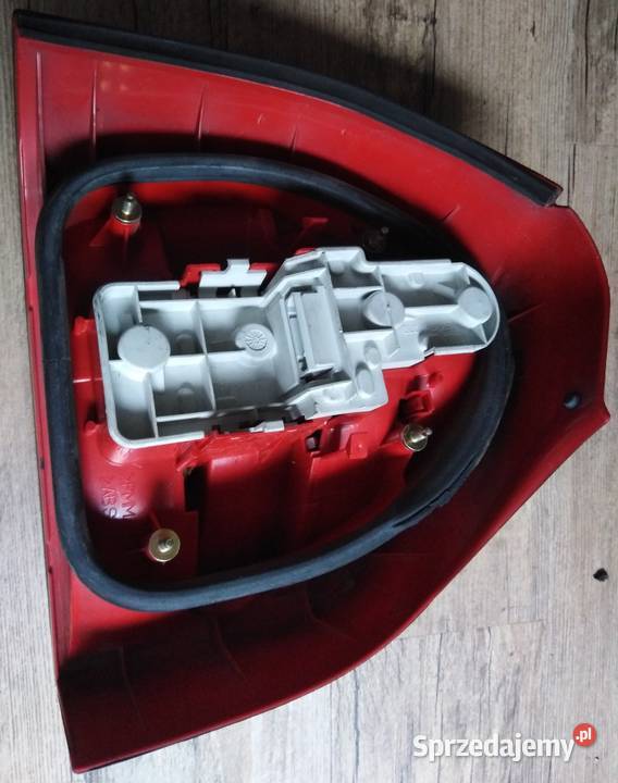 Lampa tylna AUDI A3 PRAWY TYŁ 8L0945096A Prawe Zbylitowska Góra