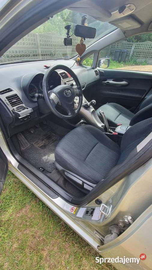 AURIS 122 SALON POLSKA Rok produkcji 2008 Warszawa