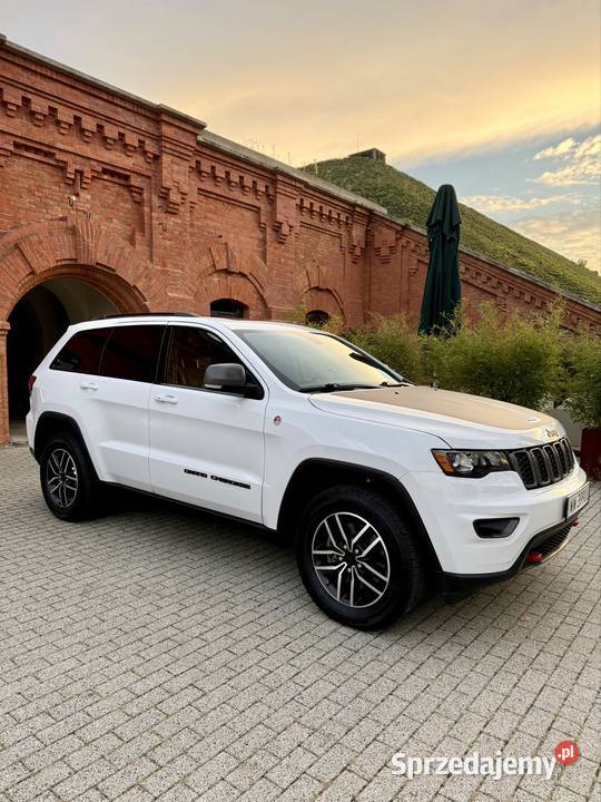 Jeep Grand Cherokee TRAILHAWK 57 V8 HEMI 4X4 nieuszkodzony Warszawa sprzedam