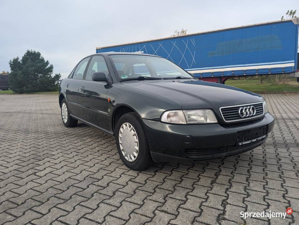 AUDI A4 1,6 Benzyna EZ.03/1996 74KW 101PS