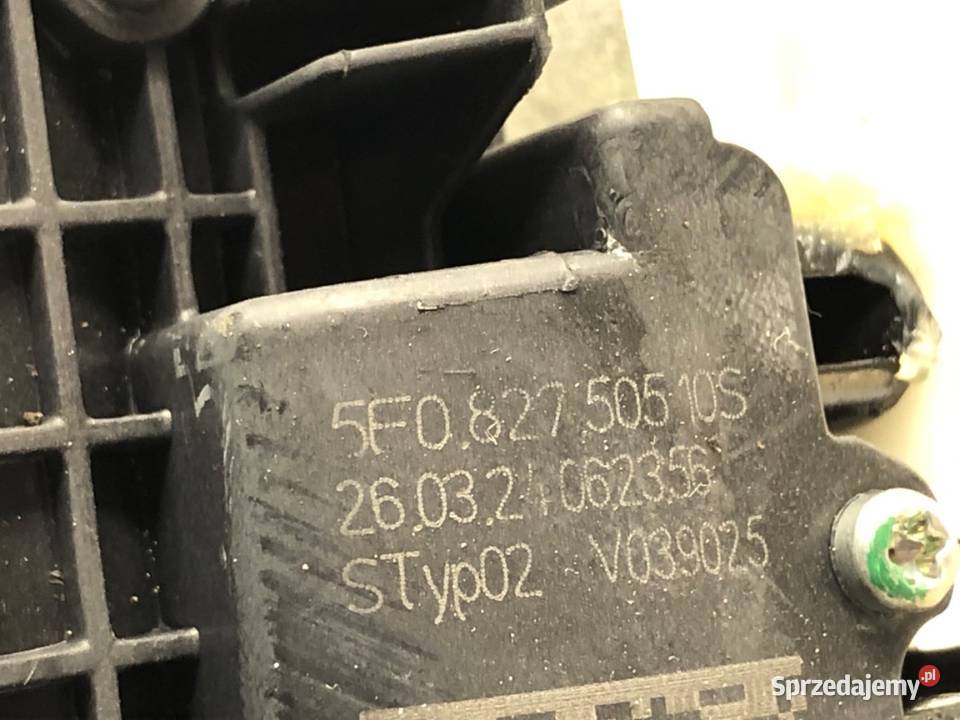 ZAMEK KLAPY TYŁ SKODA KAMIQ Crossover 5F0827505 sprzedam