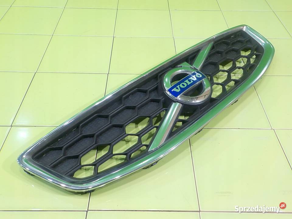 VOLVO C30 LIFT 16 D 10r 3D atrapa grill