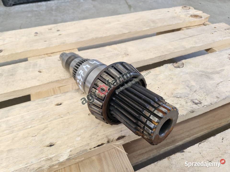 Wałek skrzyni biegów Massey Ferguson 5400 6485 Skrzynia biegów Byków