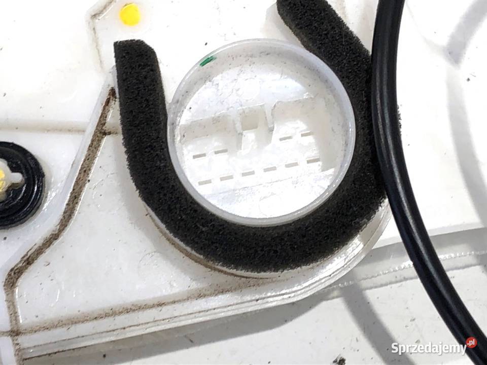 ZAMEK DRZWI PRAWY PRZÓD MITSUBISHI MIRAGE SPACE