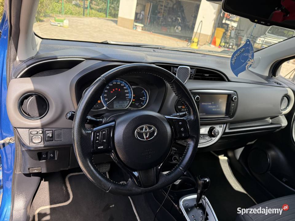 Toyota yaris hybrid małopolskie Łączany