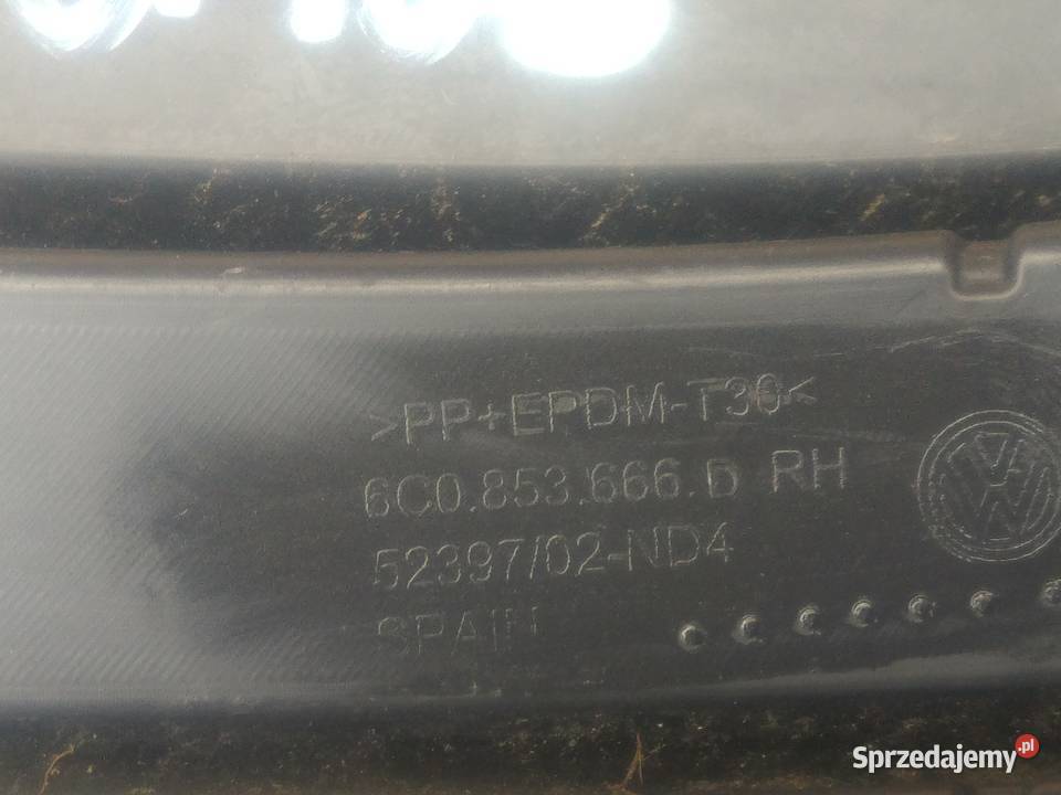 VW POLO 6C0853666D prawa kratka zderzaka chrom sprzedam