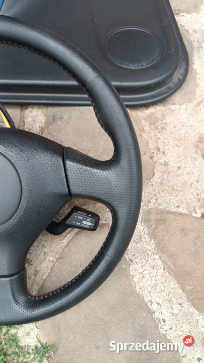 Steering weel door panels seats Subaru Impreza Fotele i kanapy Piwniczna-Zdrój