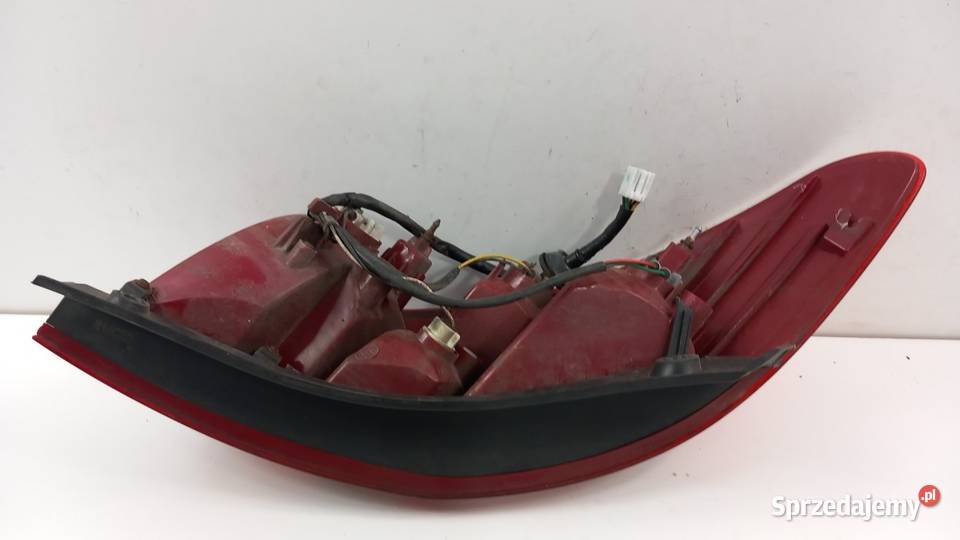 HYUNDAI I20 HB LAMPA TYŁ PRAWA Zbierkowo sprzedam