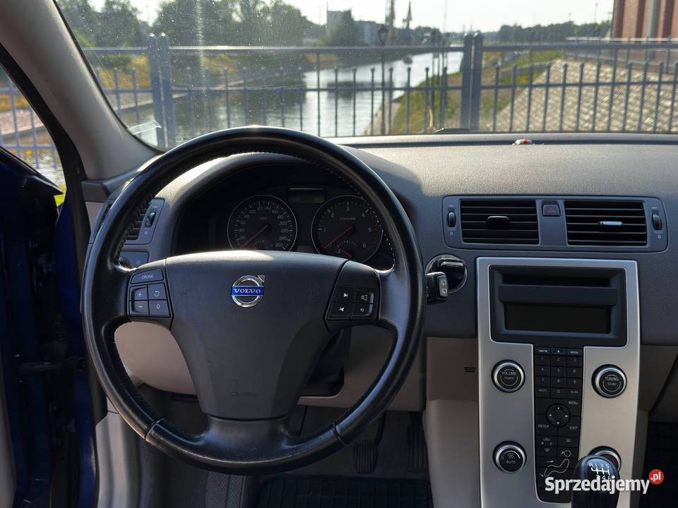 Volvo V50 20d Salon polska caly w oryginale 2010 lakier metallic Samochody osobowe Wrocław sprzedam