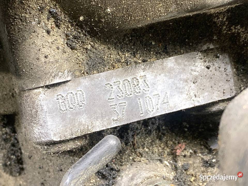 SKRZYNIA BIEGÓW VW GOLF V GQQ 19 105 0310 sprzedam