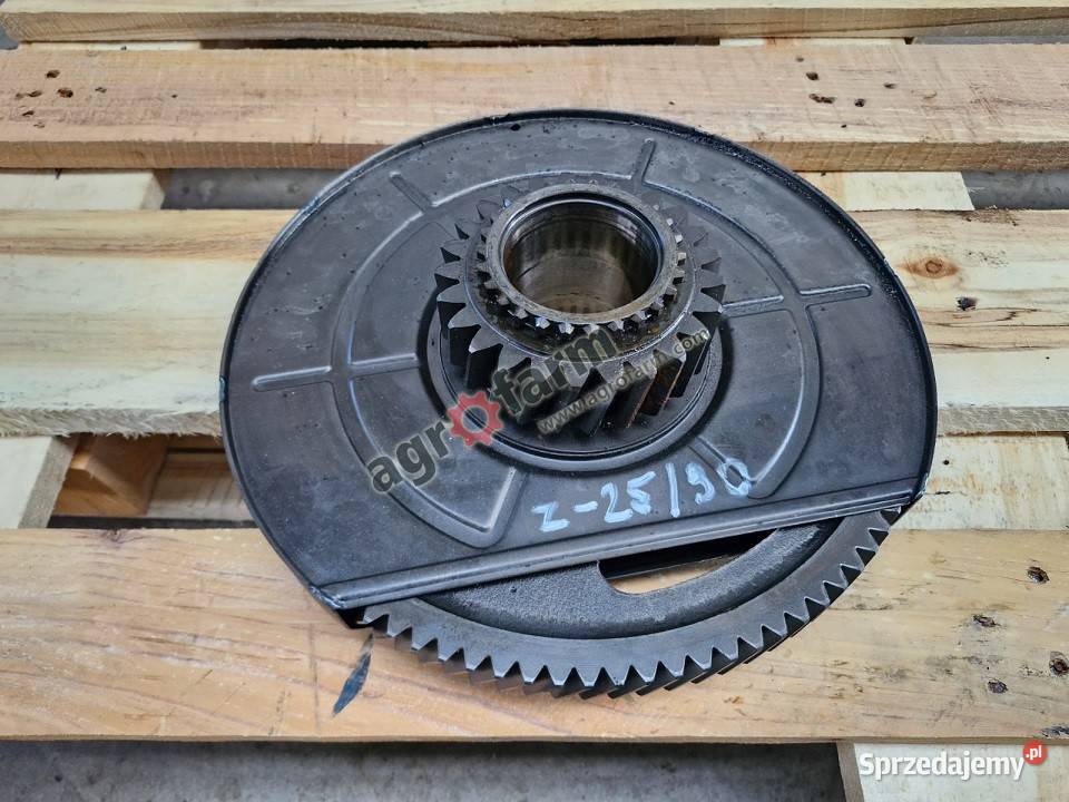 Koło zębate John Deere 6820 6140 6910