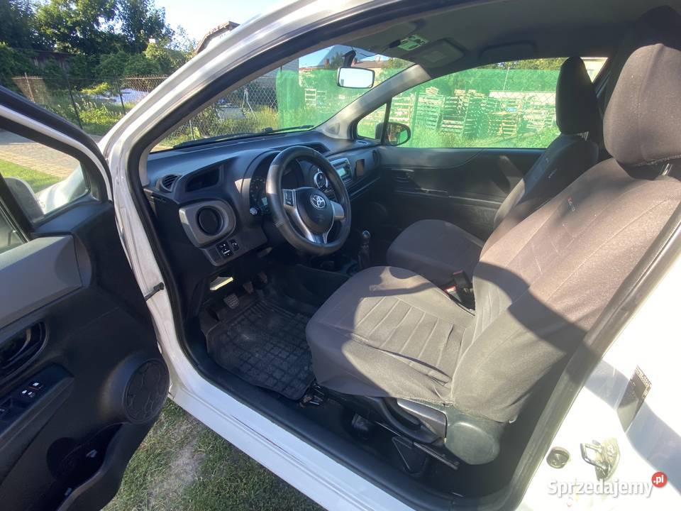 Toyota Yaris 2012 14D Okuniew