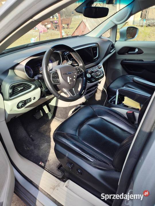 Chrysler Pacifica 2018 r 8 osob mazowieckie Pułtusk