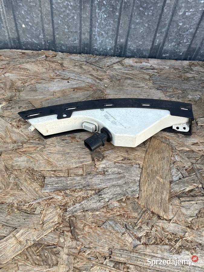 VW Passat B6 kierunkowskaz lewy pomarańczowy Kłodzko