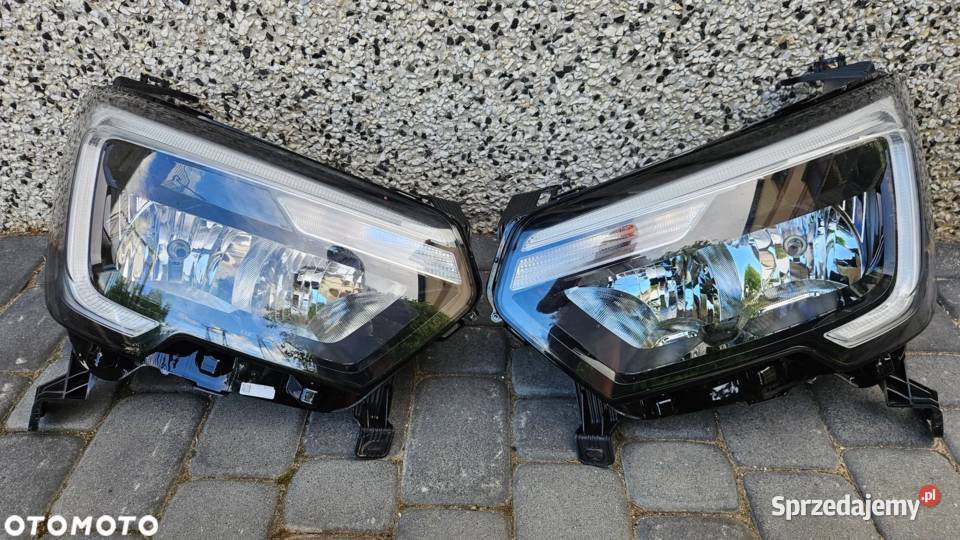 RENAULT MASTER III LIFT 19 LAMPY PRZÓD PRZEDNIE małopolskie Szarów