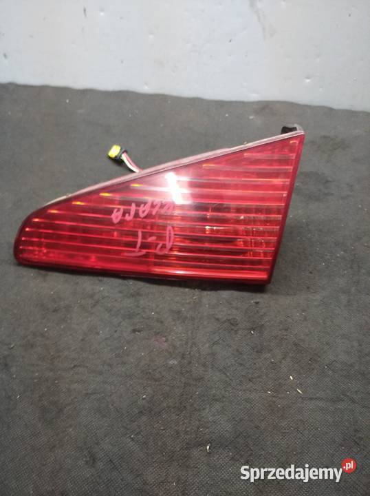 Peugeot 607 lampa prawy tył w klapę Swarzędz