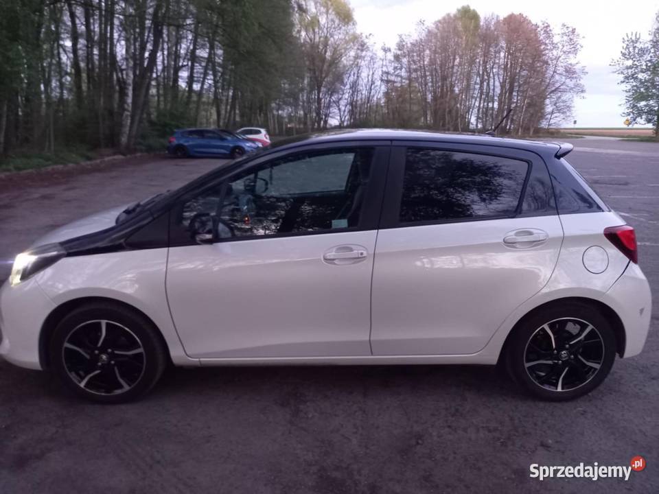 Toyota Yaris Selection biały