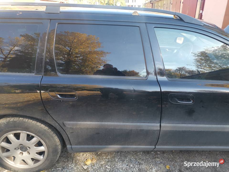 Zderzak tylny Volvo V70 II kolor 01926 Karoseria Sosnowiec