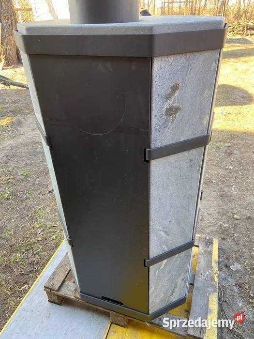 Niepowtarzalny kominek z naturalnego steatytu Węgrów