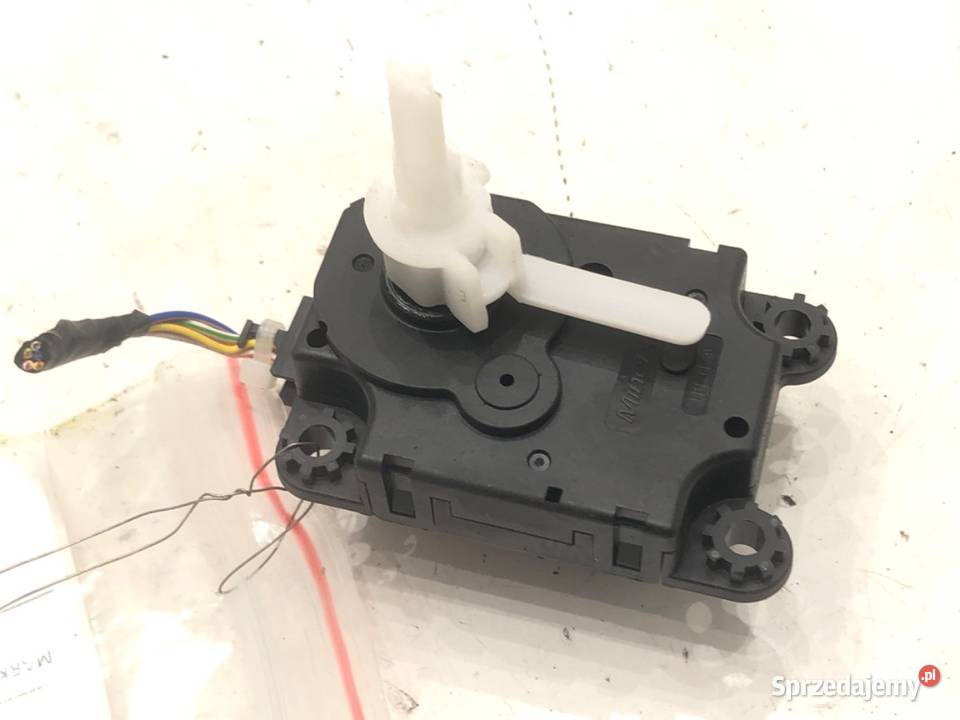 SILNIK NAGRZEWNICY RENAULT A21201700 CAPTUR II Części samochodowe podkarpackie sprzedam