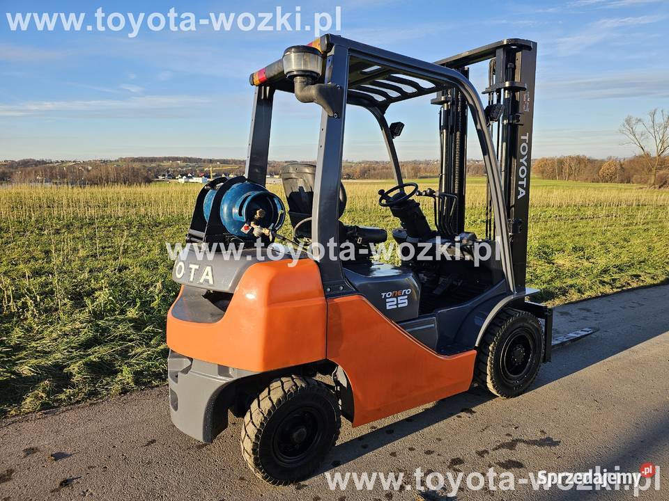Wózek Widłowy TOYOTA 8FGF25 podnosi 3700 mm Wózki widłowe Wadowice