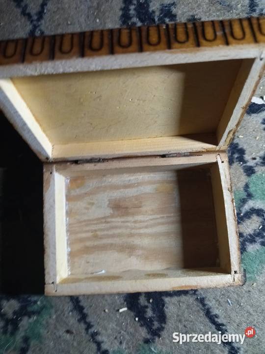 Stare drewniane pudełko zdobione warmińsko-mazurskie Olsztyn