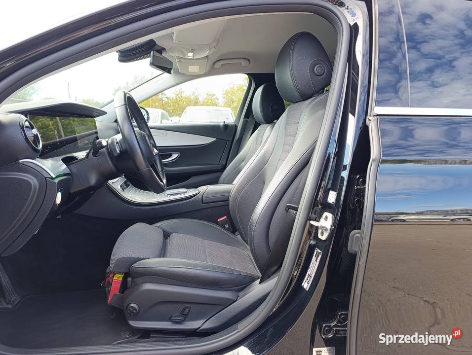 Salon Serwisowany E220D 4MATIC Avantgarde 200KM Warszawa sprzedam