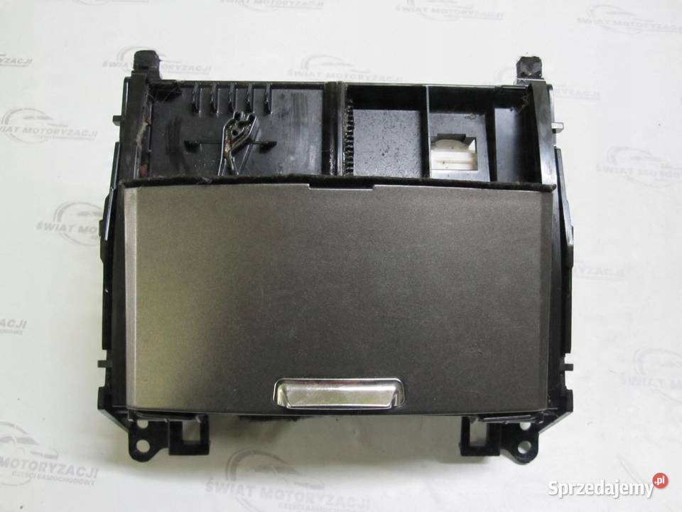 LEXUS IS II 08r gniazdo zapalniczki panel