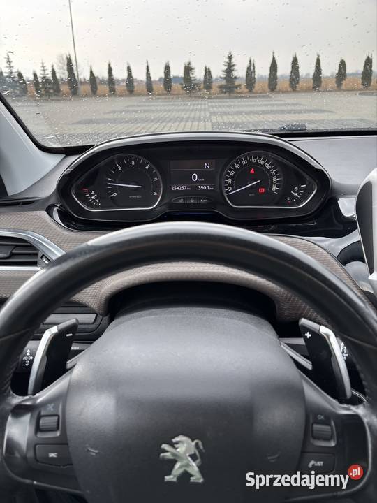 Peugeot 2008 z 2014 roku światła przeciwmgielne 2008 Tarnów