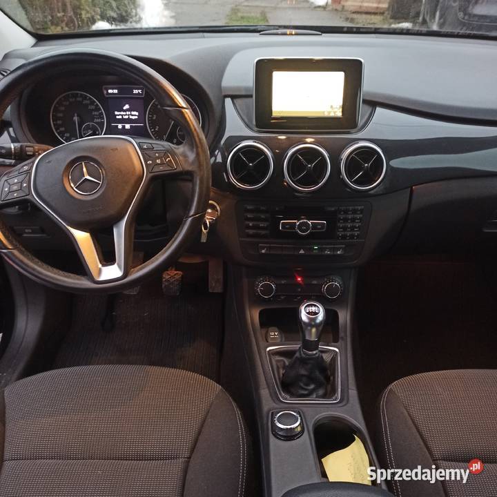 Mercedes B180 W246 16 benzyna 122 aluminiowe felgi Jasło