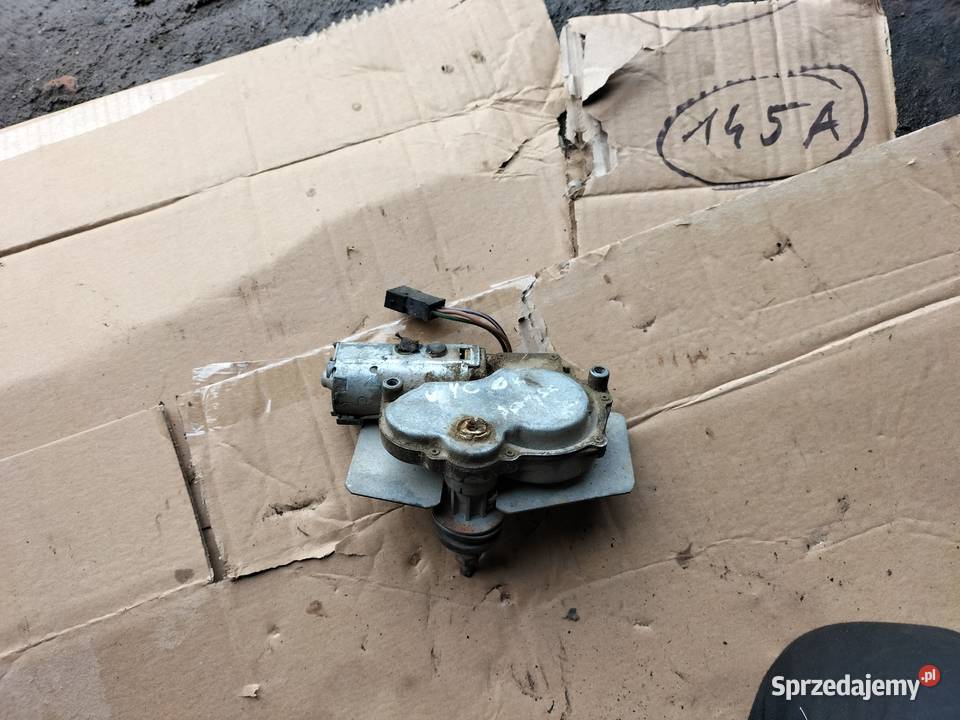 SILNICZEK WYCIERACZKI TYŁ TYLNEJ AUDI 80 B4 A6