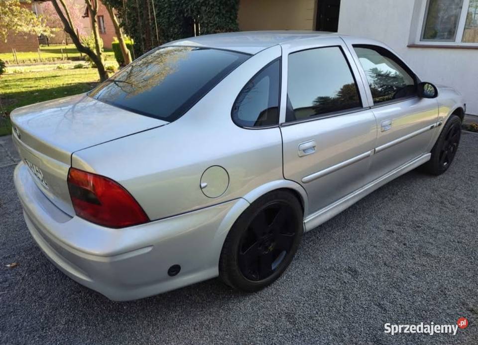 Opel Vectra B 18 116LPG 2000r stan do jazdy Sandomierz