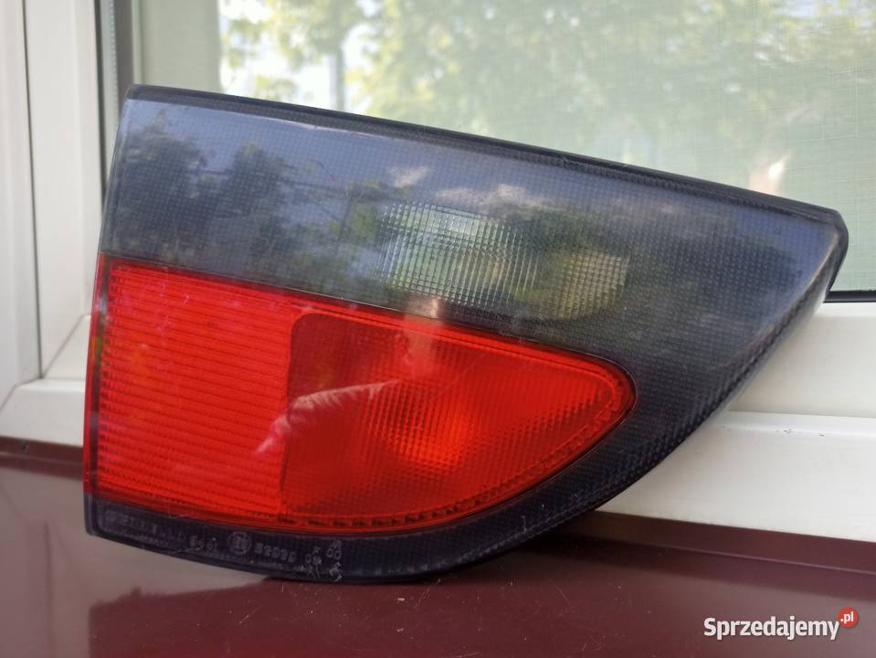 Renault Megane I 1 sedan lampa tył tylna lewa w Sieradz sprzedam