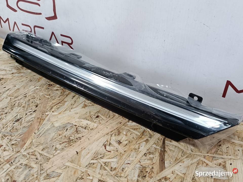 VW GOLF VIII 8 LAMPA DRL LED ATRAPY GRILLA LEWY