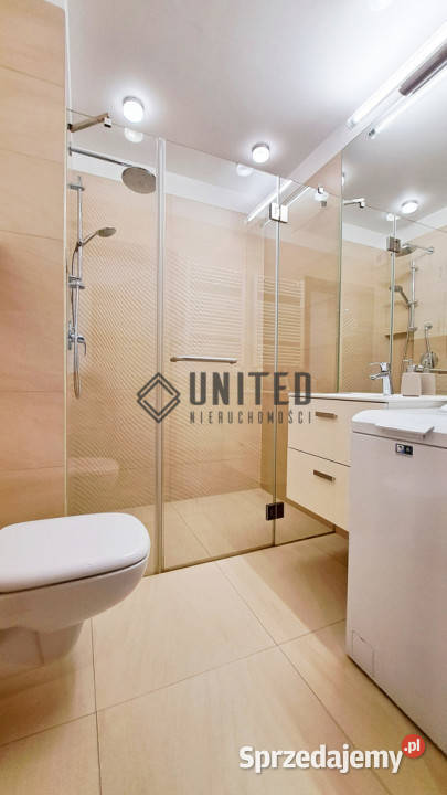 Fashion Outlet BalkonGarażPark sieć Wrocław sprzedam