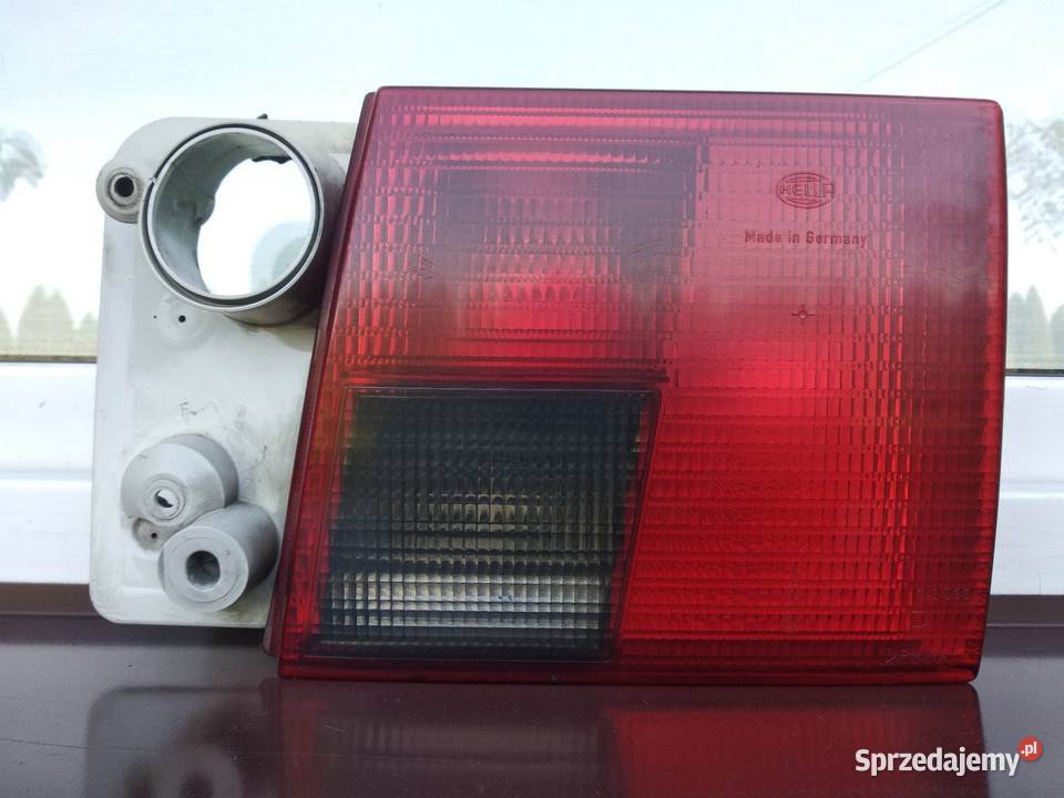 Audi A6 C4 lampa tył tylna prawa w klapę sprzedam