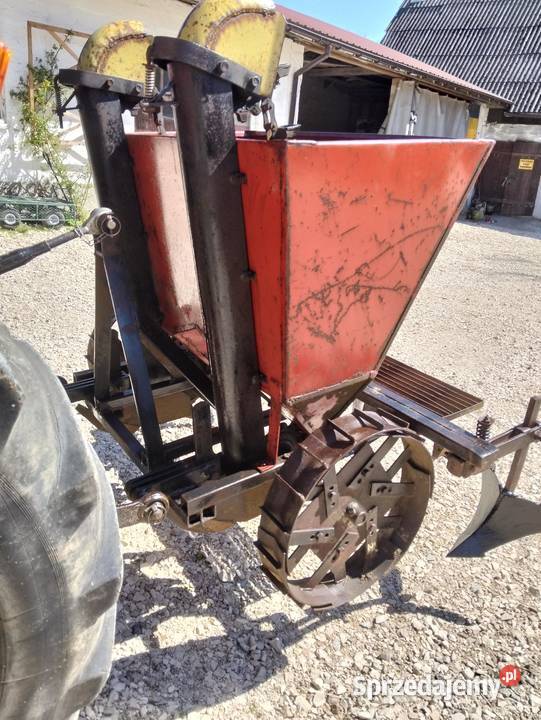 Sadzarka do ziemniaków AKPIL świętokrzyskie