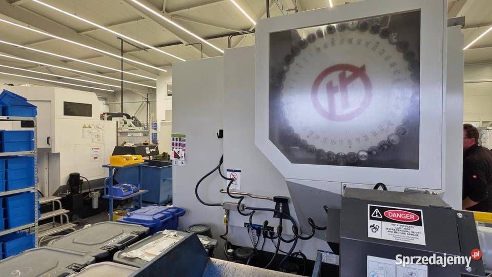 HAAS UMC750SS 2016 5osiowe centrum CNC 40
