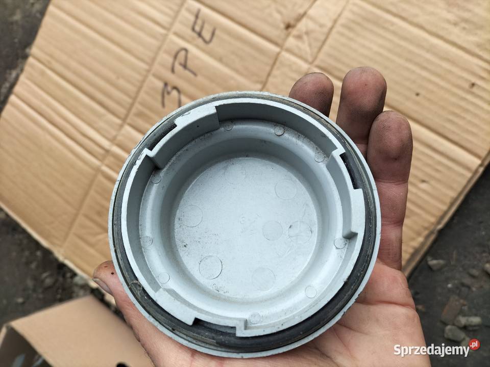 DEKIELEK LAMPY OSŁONA ŻARÓWEK ZAŚLEPKA LAMPY Oświetlenie Kamień-Kolonia sprzedam