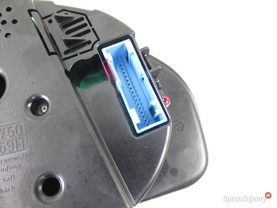 LICZNIK VW PASSAT B5 18 T 3B0919930S