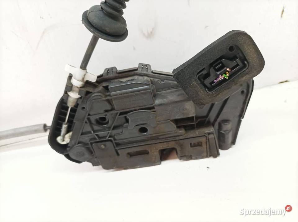 ZAMEK DRZWI PRAWY PRZÓD EU B6A5TB837016A Skoda sprzedam